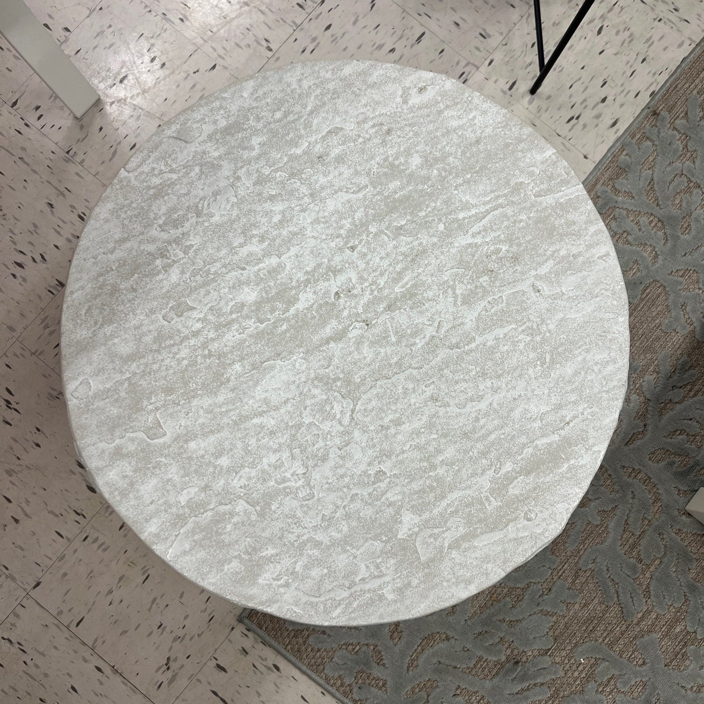 Homecrest Sandstone End Table 24" Round End Table - Frost